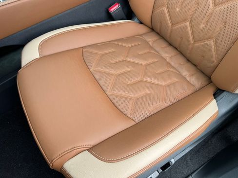 New 2026 Nissan Pathfinder Platinum image 13