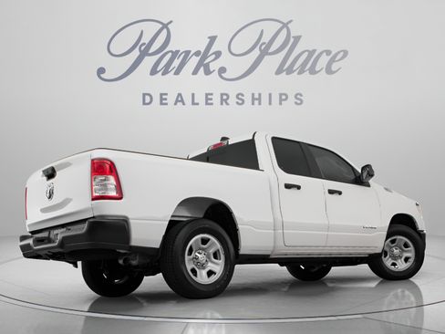 Used 2022 RAM 1500 Big Horn AWD/4WD image 5