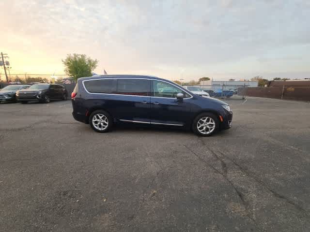 Used 2020 Chrysler Pacifica Limited FWD image 13