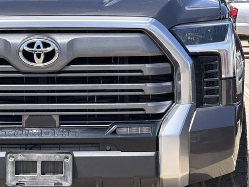 Used 2022 Toyota Tundra Limited w/ Power Package AWD/4WD image 8