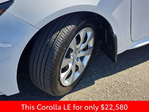 Used 2025 Toyota Corolla LE FWD image 38
