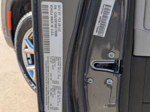 Used 2022 Jeep Wagoneer Series II w/ Convenience Group I image 23