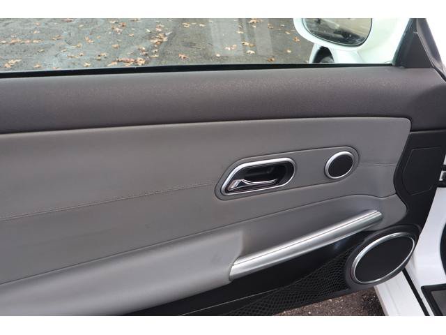 Used 2004 Chrysler Crossfire Coupe RWD image 12