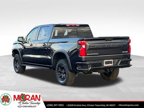 Used 2023 Chevrolet Silverado 1500 ZR2 w/ Technology Package image 4