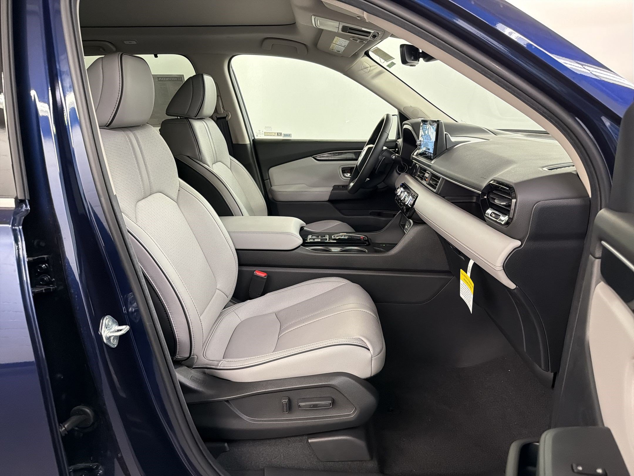 Certified 2025 Honda Pilot Elite image 26