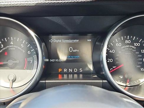 Used 2018 Ford Mustang Coupe RWD image 11