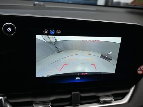 Used 2026 Chevrolet Equinox LT FWD image 20