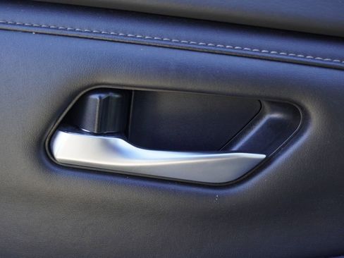 Certified 2023 Nissan Sentra SV image 8