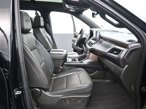 Used 2023 Chevrolet Tahoe High Country w/ Advanced Technology Package RWD image 28