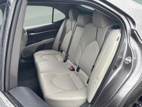 Used 2023 Toyota Camry SE image 29