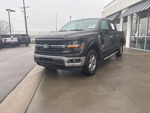 Used 2024 Ford F150 XLT w/ Mobile Office Package image 5