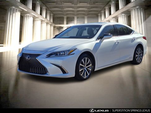 Certified 2019 Lexus ES 300h w/ Accessory Package image 9