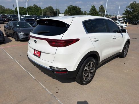 Used 2022 Kia Sportage LX FWD image 5