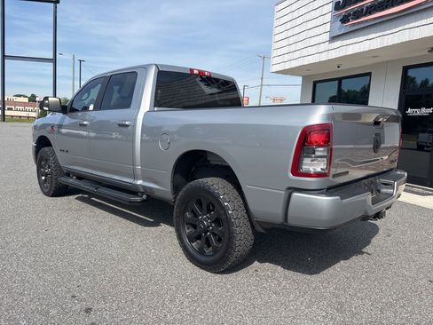 Used 2022 RAM 2500 Big Horn w/ Night Edition AWD/4WD image 5