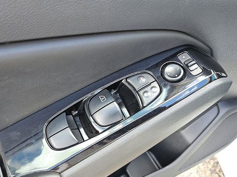 Used 2023 Nissan Altima 2.5 SV image 18