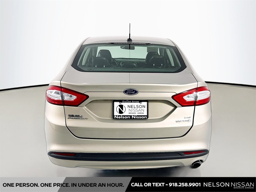 Used 2016 Ford Fusion SE w/ Equipment Group 502A FWD image 6