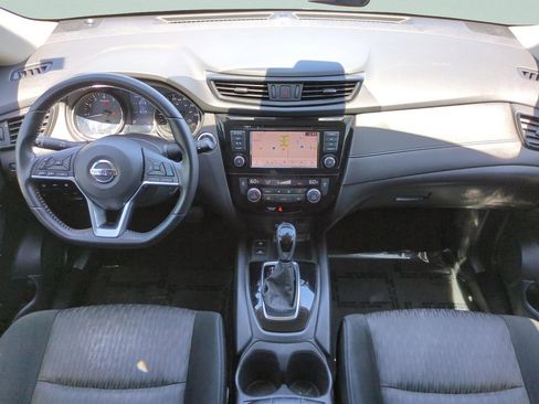 Certified 2020 Nissan Rogue SV w/ Premium Package FWD image 23