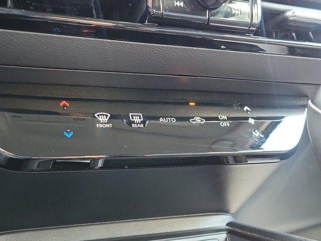 Used 2025 Nissan Kicks SR FWD image 25