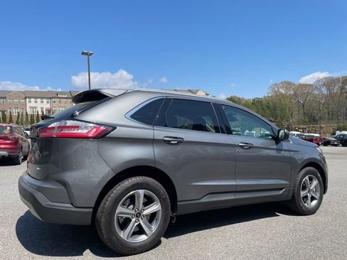 Used 2024 Ford Edge SEL w/ Convenience Package image 4