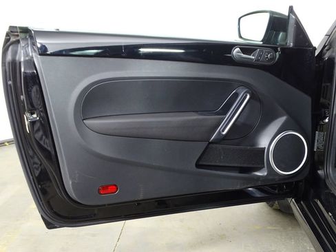 Used 2014 Volkswagen Beetle 2.5 image 13