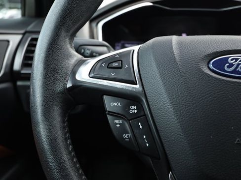 Used 2019 Ford Fusion Energi Titanium FWD image 13