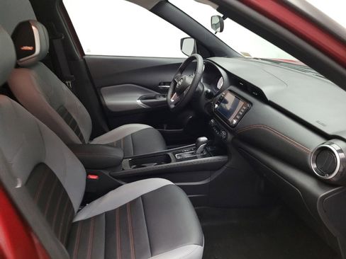 Used 2024 Nissan Kicks SR w/ SR Premium Package FWD image 21