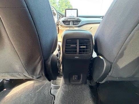 Used 2020 Ford Escape SE FWD image 19