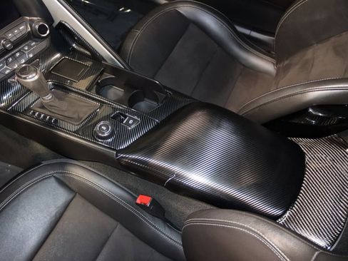 Used 2016 Chevrolet Corvette Stingray Coupe w/ Carbon Flash Badge Package image 46