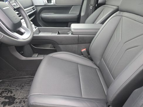 Used 2025 Hyundai Santa Fe XRT image 11