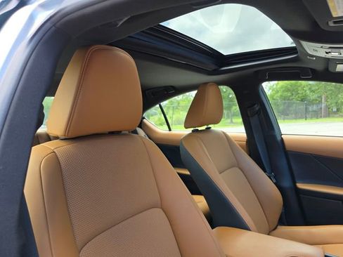Used 2025 Lexus IS 350 F Sport w/ Accessory Package RWD image 11