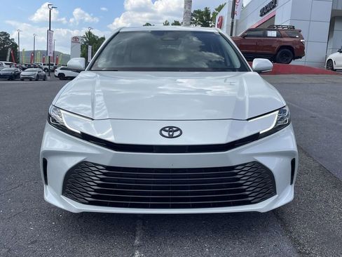 Used 2026 Toyota Camry XLE FWD image 6
