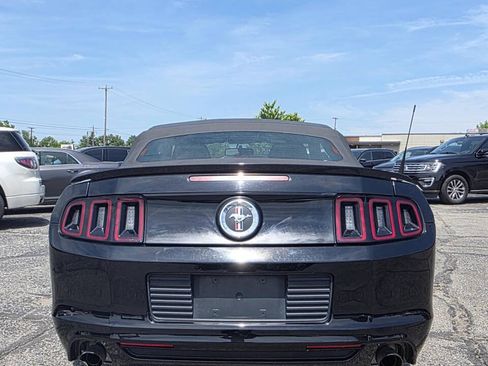 Used 2013 Ford Mustang Premium RWD image 17