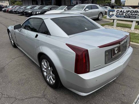 Used 2009 Cadillac XLR RWD image 5