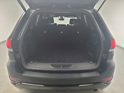 Used 2020 Jeep Grand Cherokee Altitude AWD/4WD image 29