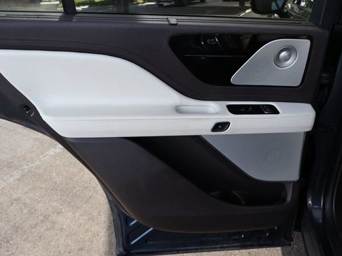 Used 2020 Lincoln Aviator Black Label w/ Dynamic Handling Package AWD/4WD image 50