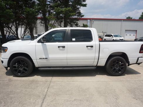 Used 2024 RAM 1500 Laramie AWD/4WD image 19