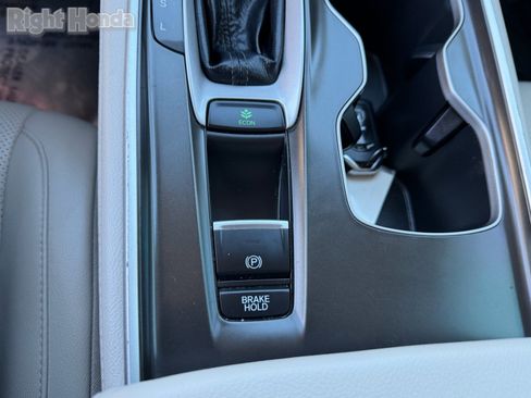 Used 2018 Honda Accord EX-L image 31