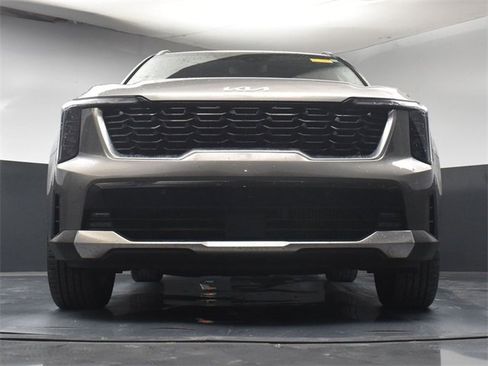 Certified 2025 Kia Sorento EX image 26