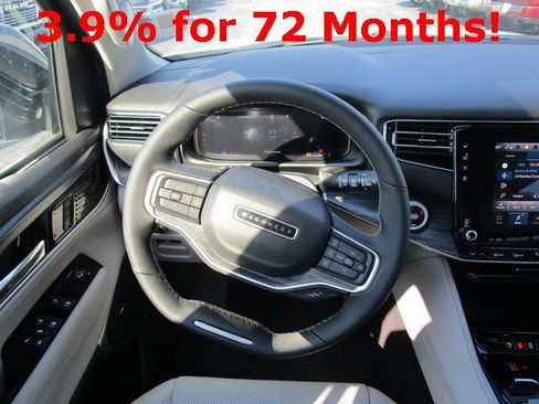 New 2024 Jeep Wagoneer Series II w/ Premium Group I image 26