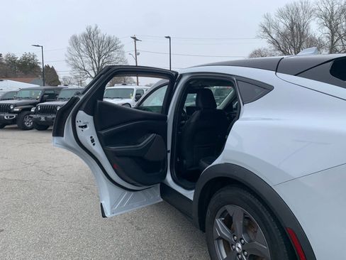 Used 2021 Ford Mustang Mach-E Select image 31