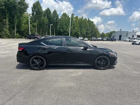 Used 2023 Nissan Sentra SR w/ Midnight Edition Package FWD image 3
