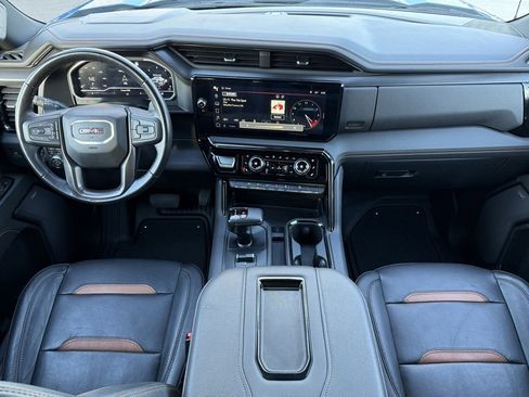 Used 2022 GMC Sierra 1500 AT4 w/ AT4 Preferred Package image 4