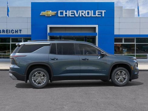 New 2026 Chevrolet Traverse LT w/ Driver Confidence Package image 5