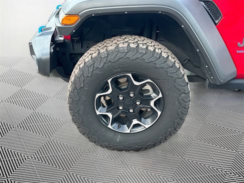 Used 2022 Jeep Wrangler Unlimited Rubicon 4xe w/ Safety Group image 10