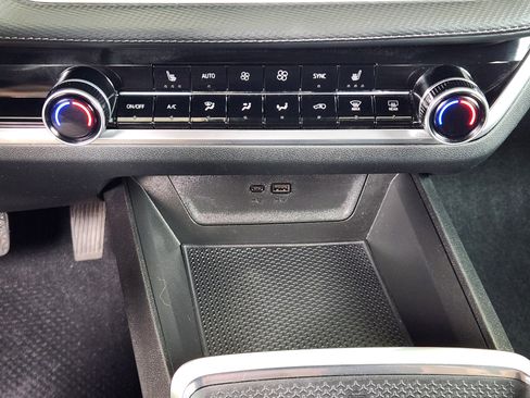 Certified 2025 Chevrolet Equinox LT w/ Convenience Package II AWD/4WD image 20