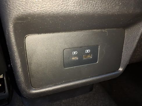 Used 2023 Nissan Rogue SV AWD/4WD image 13