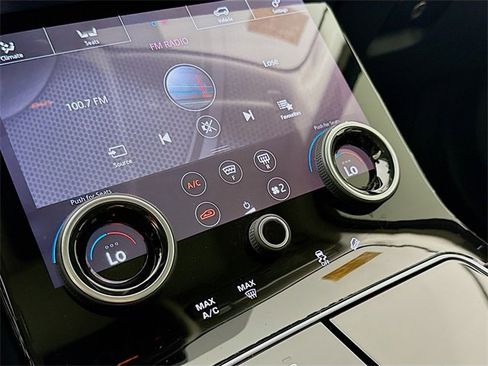 Used 2020 Land Rover Range Rover Velar S image 18