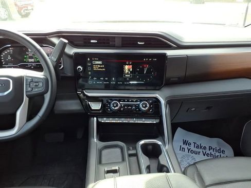 Used 2025 GMC Sierra 3500 Denali w/ Technology Package image 13