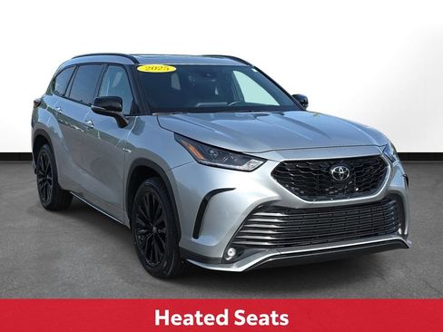 Certified 2025 Toyota Highlander XSE AWD/4WD image 4