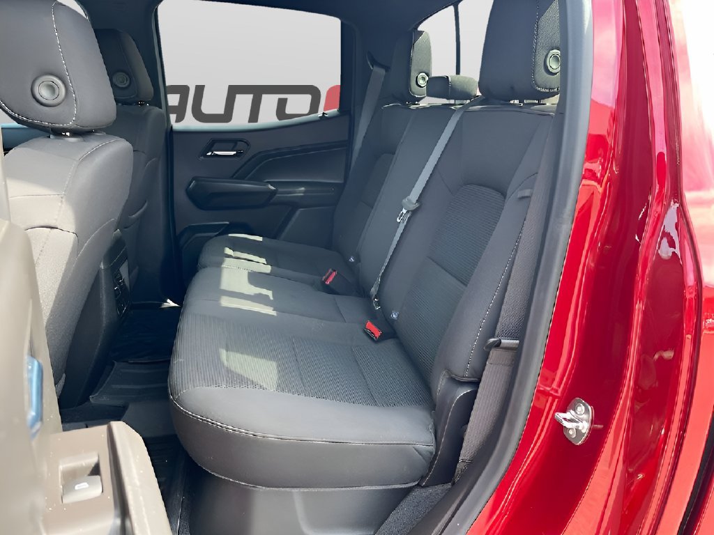 Used 2025 Chevrolet Colorado LT AWD/4WD image 22